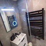 Charmant Appartement Renove Au Coeur De Nice