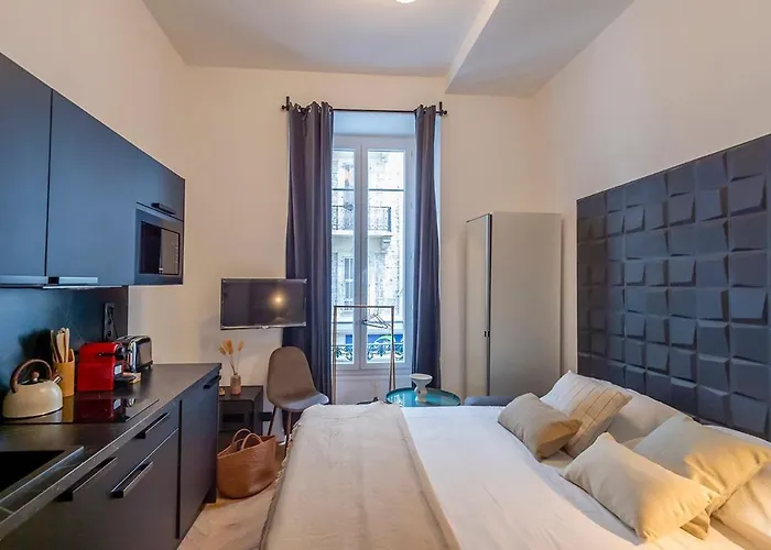 Charmant Appartement Renove Au Coeur De Nice
